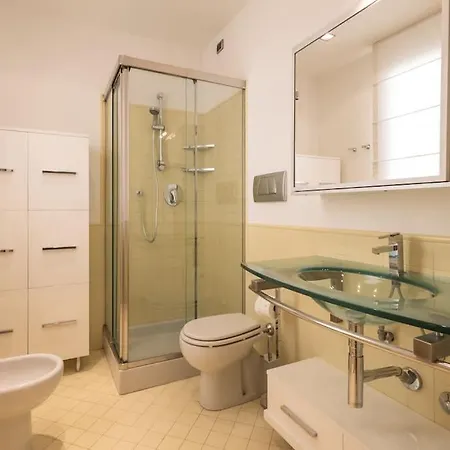 Byzantine Palace, Centro 라벤나